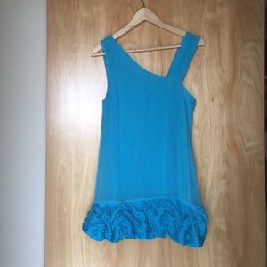 Xs designer Alice + Olivia dress